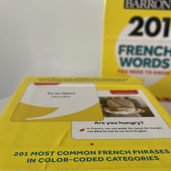 Barrons 201 French words & 291 French phrase flashcards and French dictionary - Picture 7 of 11